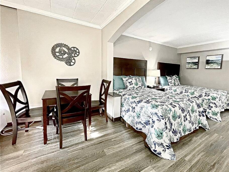 *See The Waves From Your Big Balcony*Great Pools, Hot Tubs*H34 شاطئ ميرتل المظهر الخارجي الصورة